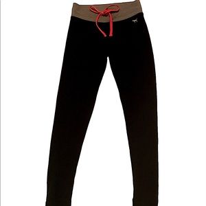 Brand-PINK) size XS sweatpants black and gray around the waist and pink strings